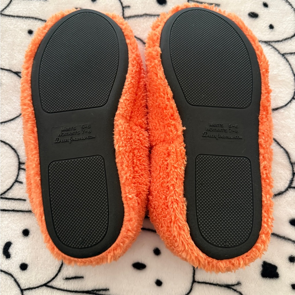 2 Pairs of Dearfoams Halloween Bat and Pumpkin Slippers W 7-8 M 5-6 - Picture 5 of 7